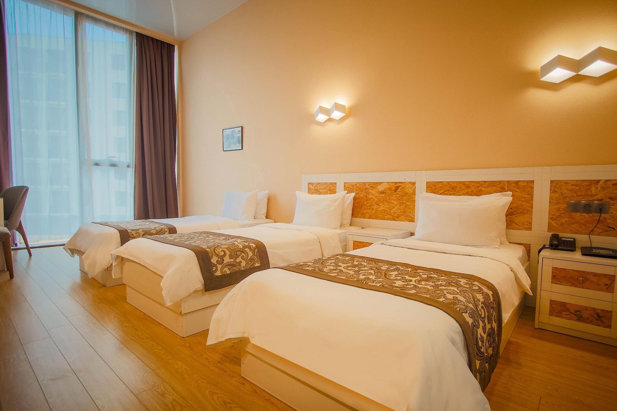 Iveria Inn Hotel Tiflis Exterior foto